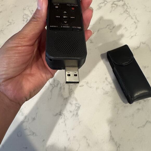 SONY ICD-PX370 Mono Digital Voice Recorder with Built-in USB with case - Picture 6 of 9